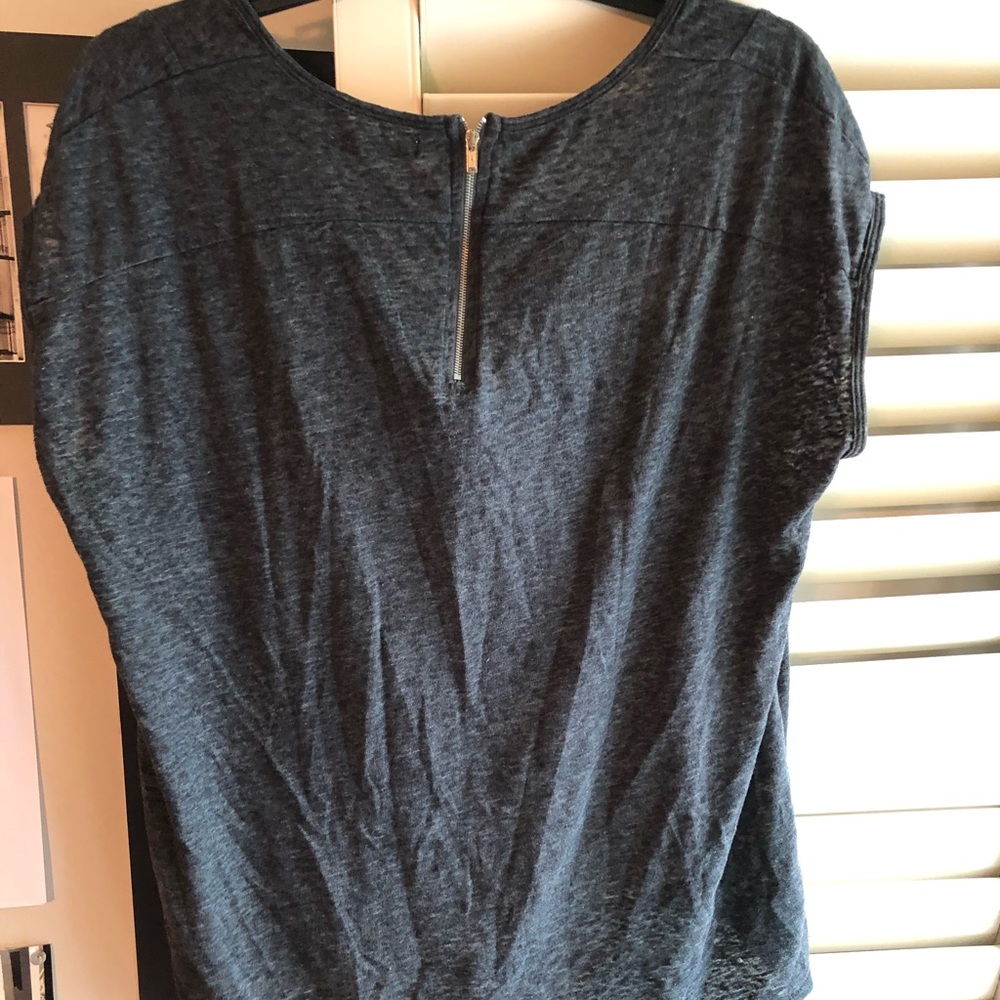 American Eagle basic tee - Picture 2 of 2